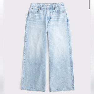 Abercrombie & Fitch Curve Love High Rise Loose Jeans